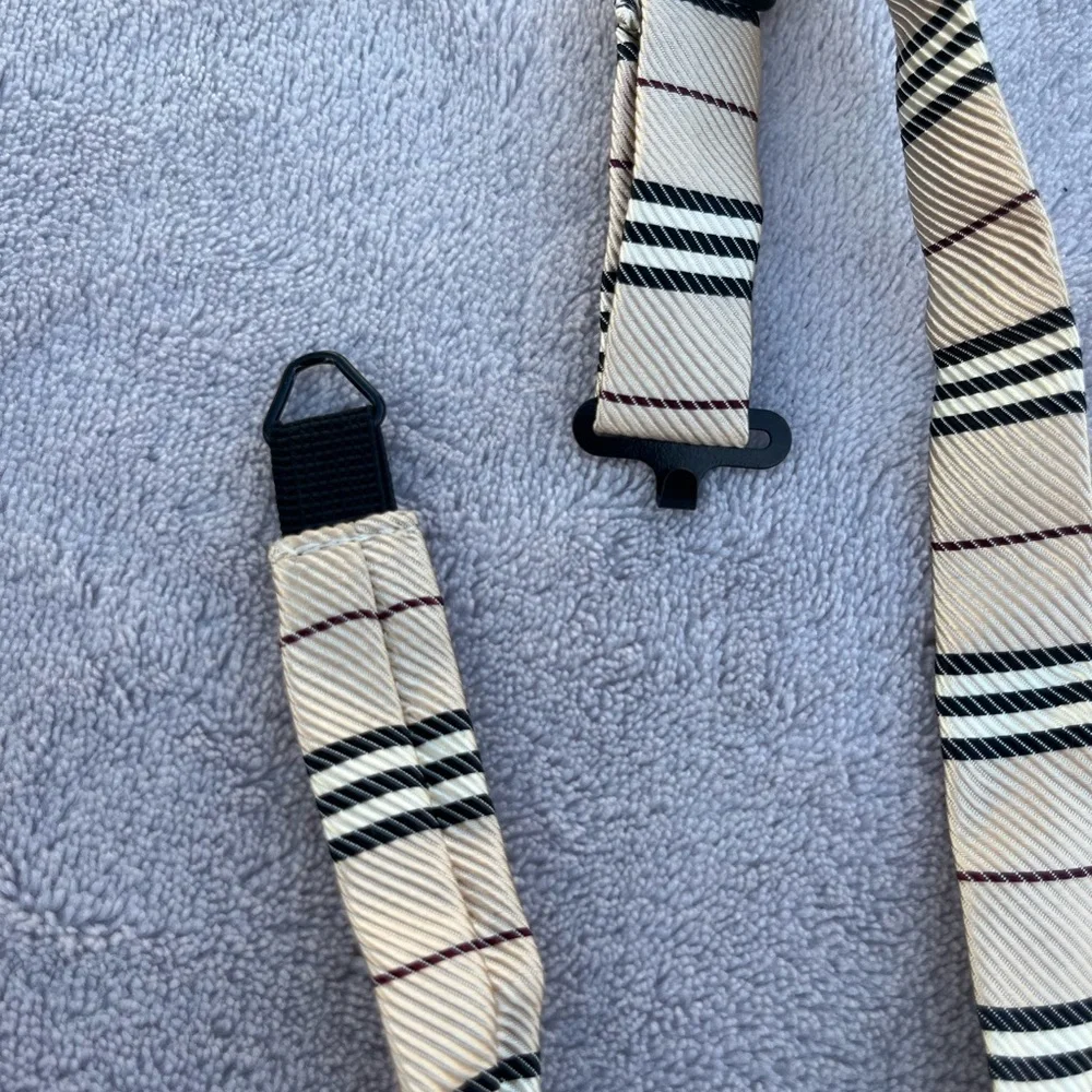 Burberry Kids Necktie (PRICE FIRM❤️)